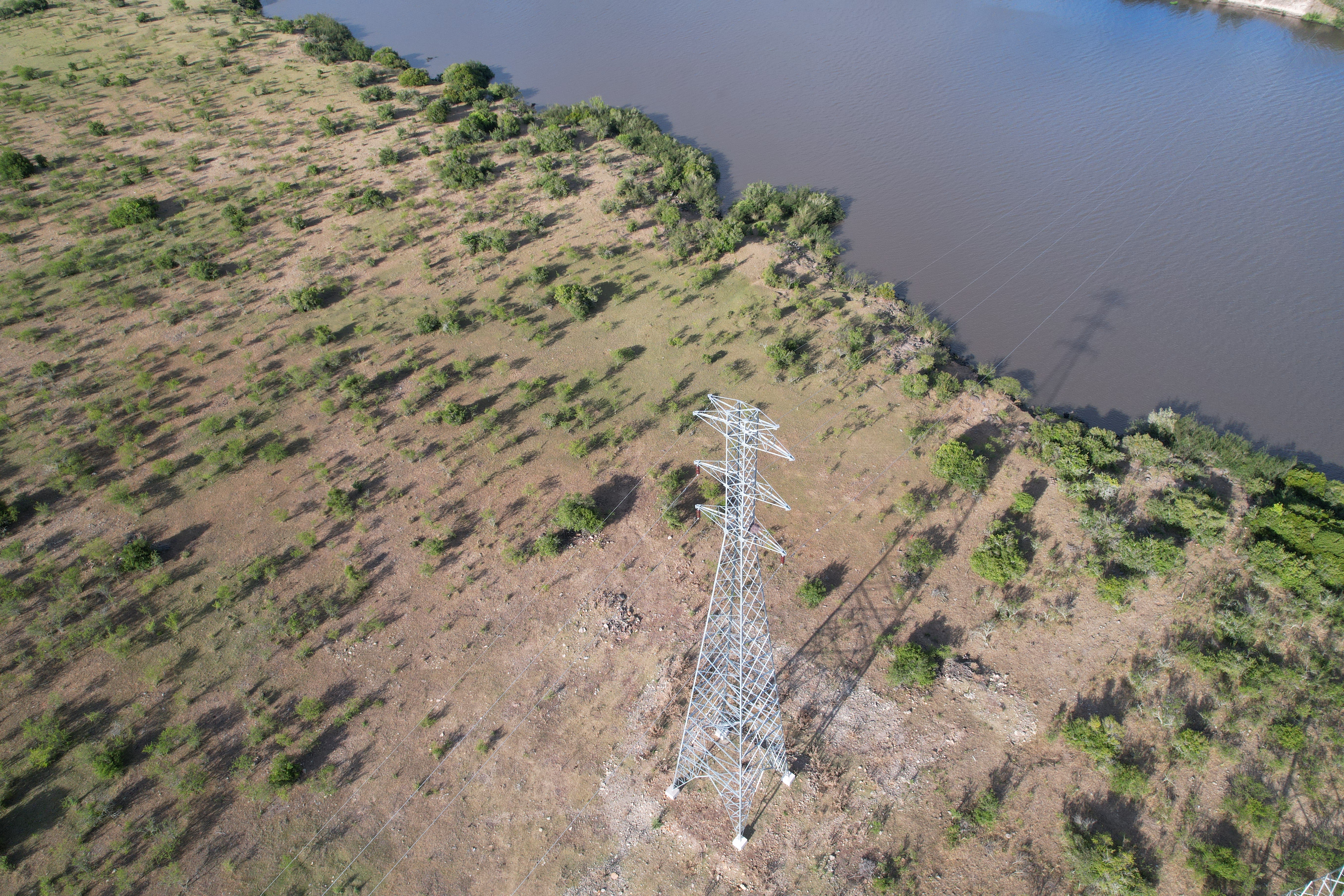 UPM II – Instalación de línea de 30kV para la alimentación de la construcción de la planta