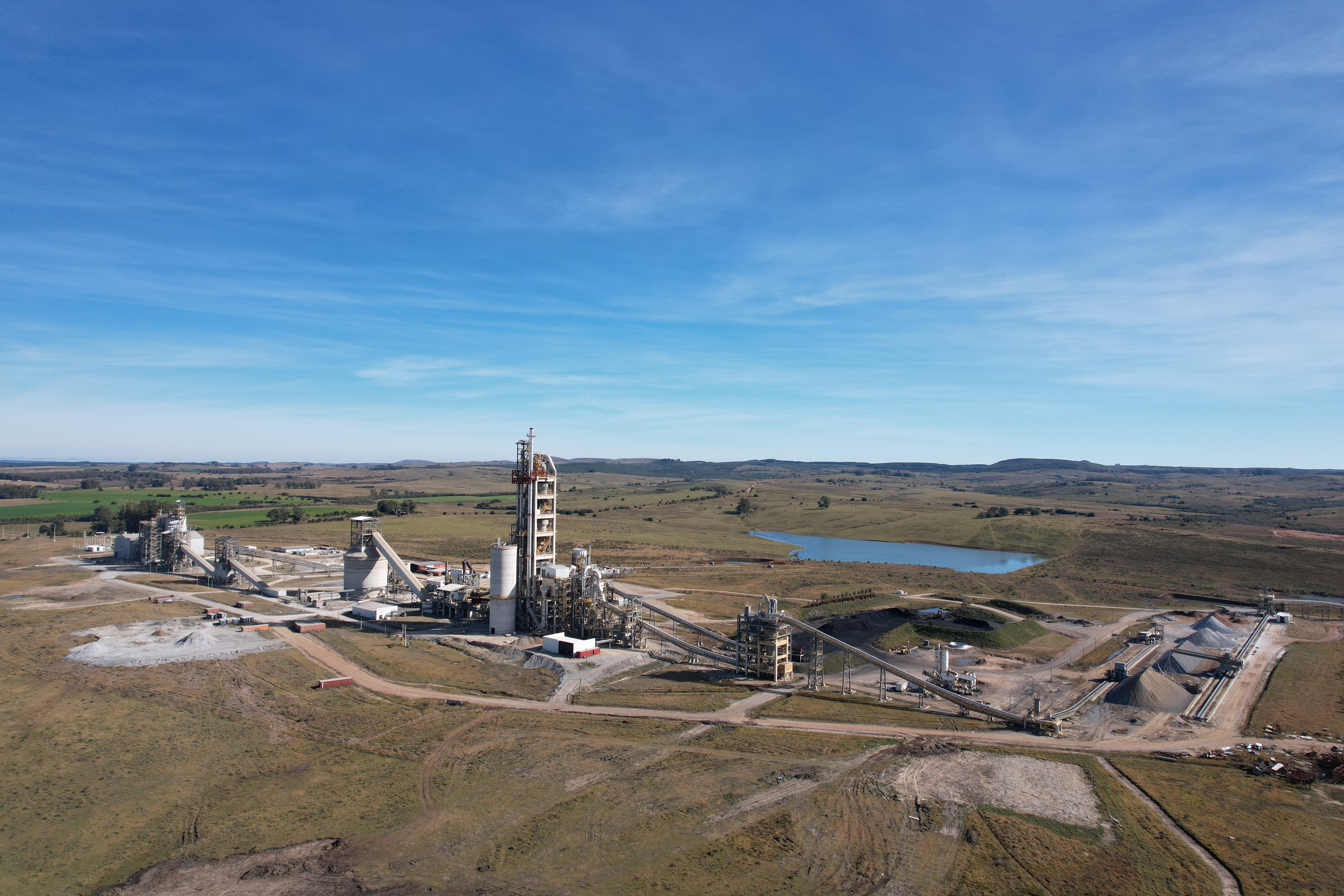 Cielo Azul – Montaje Mecánico de una Planta Cementera